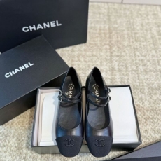 Chanel Low Shoes